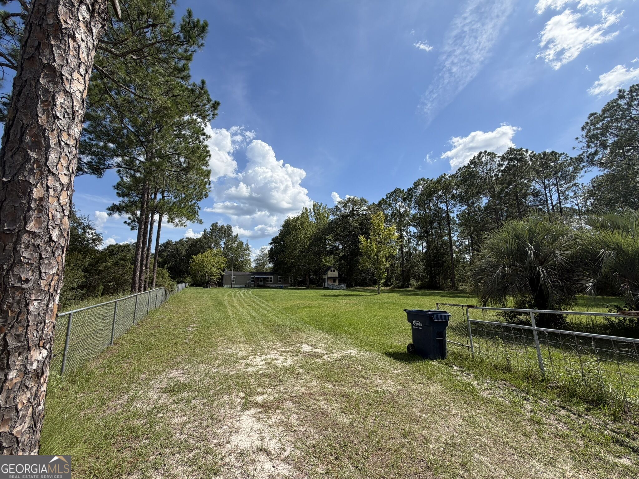 113 Horseshoe Loop Property Photo 4