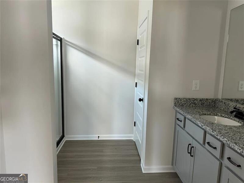 425 Perth Drive Property Photo 14