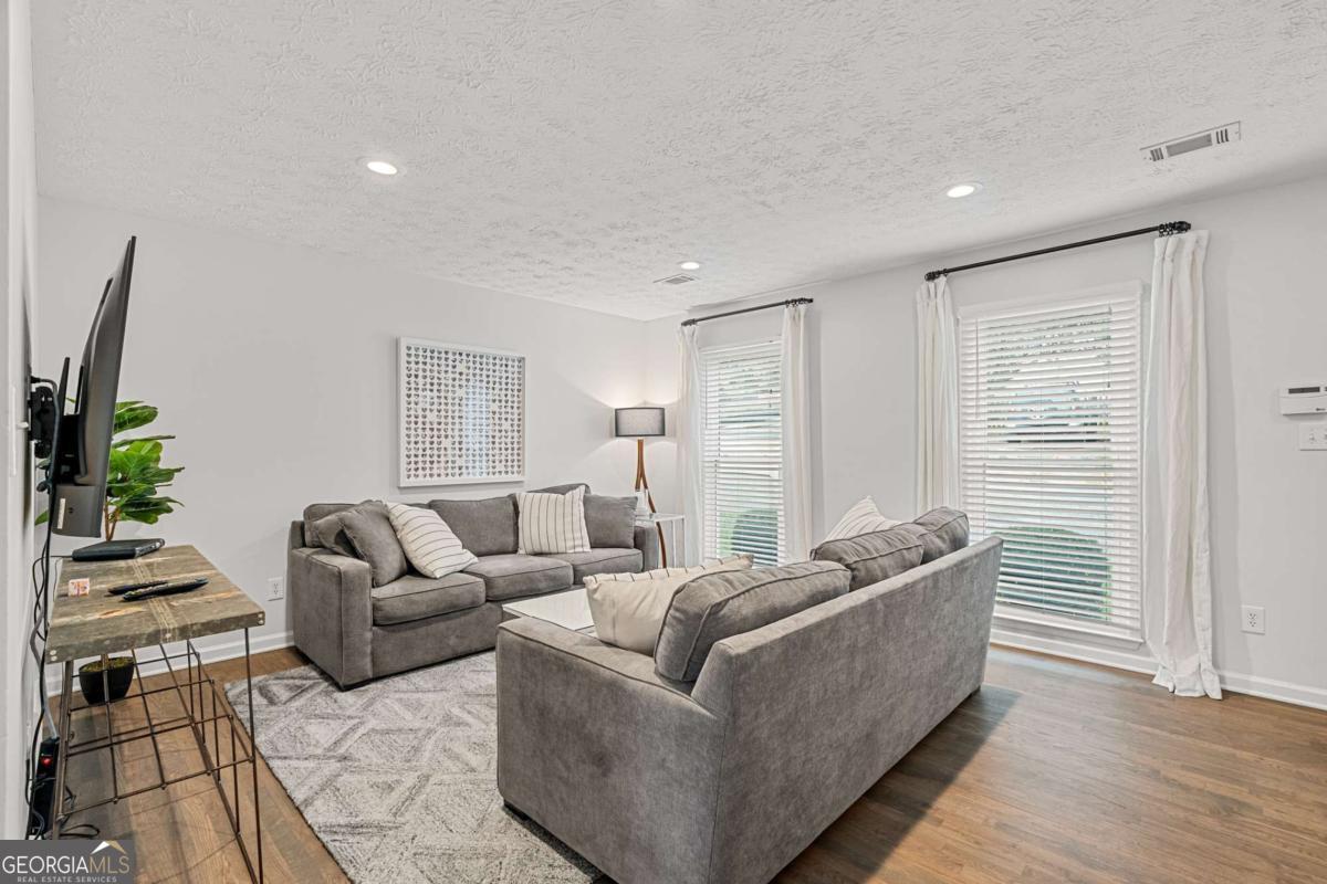 840 Rosedale Avenue Se Property Photo 3