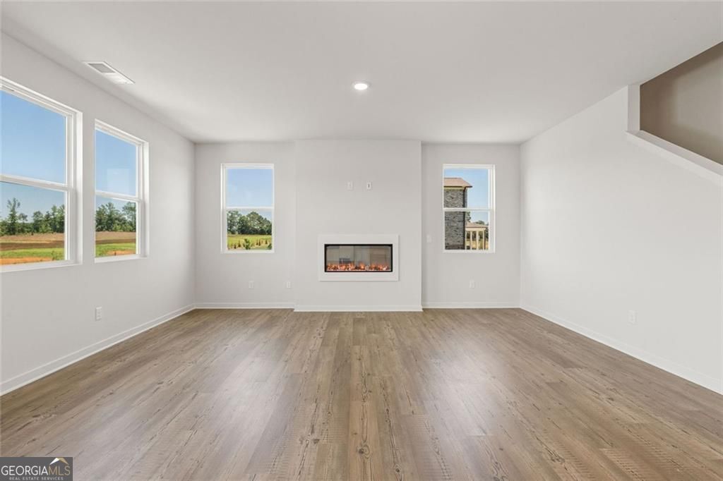 549 Baynes Court Property Photo 3
