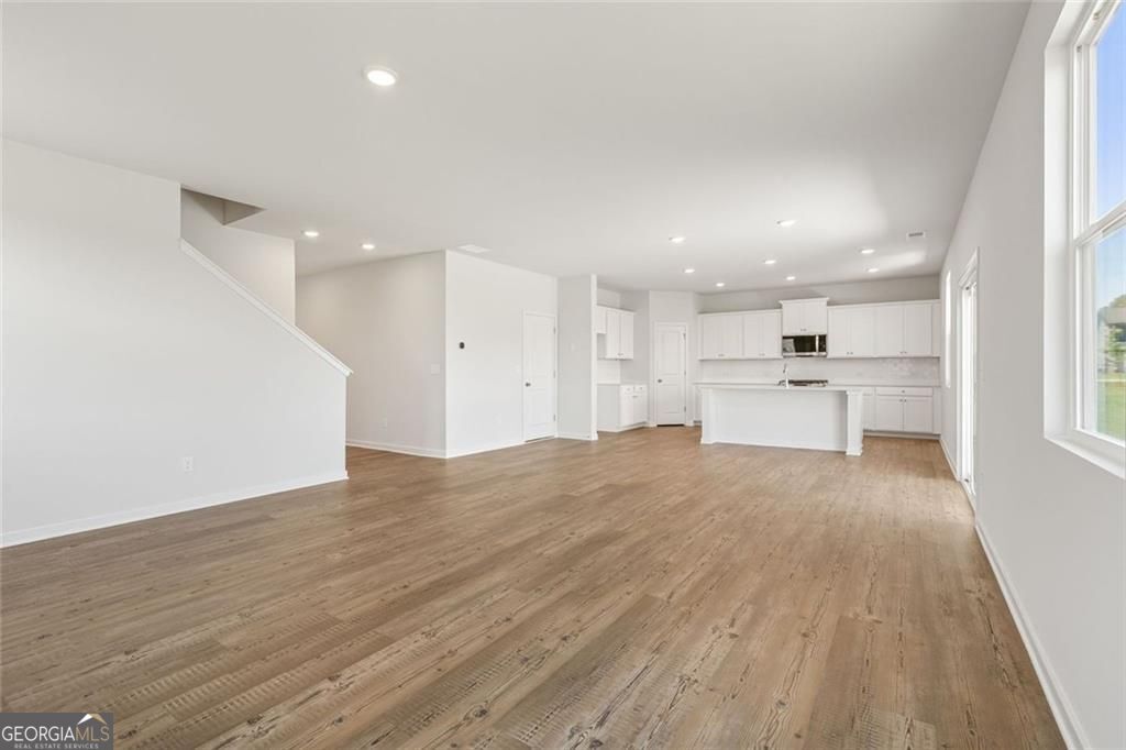 549 Baynes Court Property Photo 4