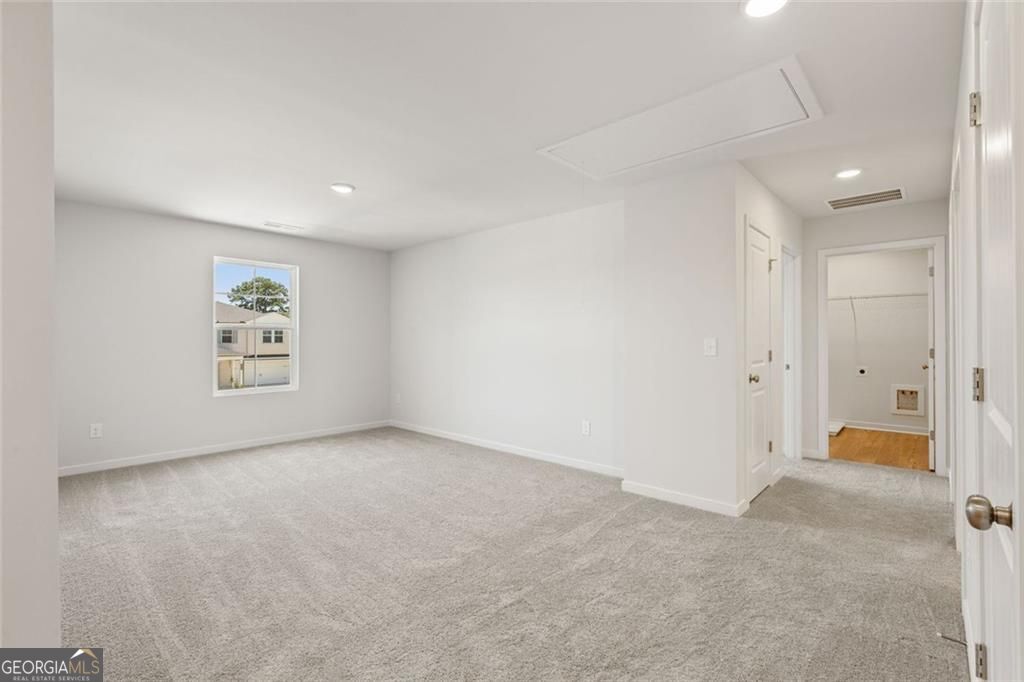 549 Baynes Court Property Photo 9