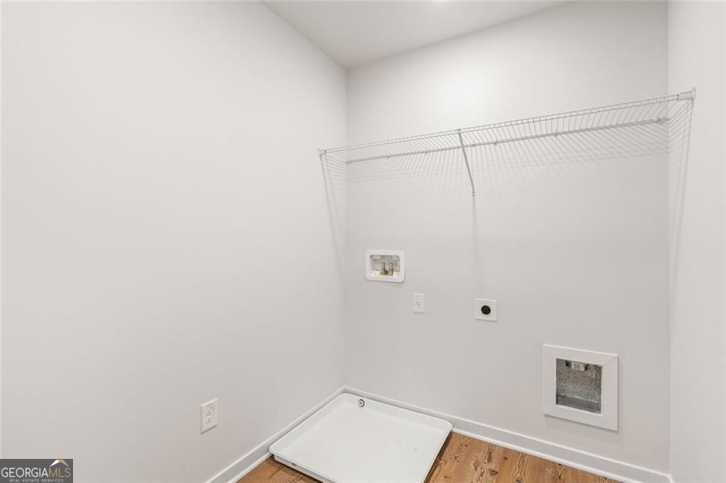 549 Baynes Court Property Photo 25