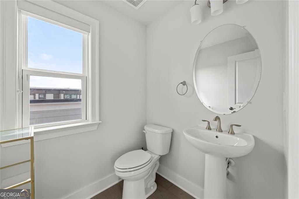 1012 Burnside Lane Nw Property Photo 37