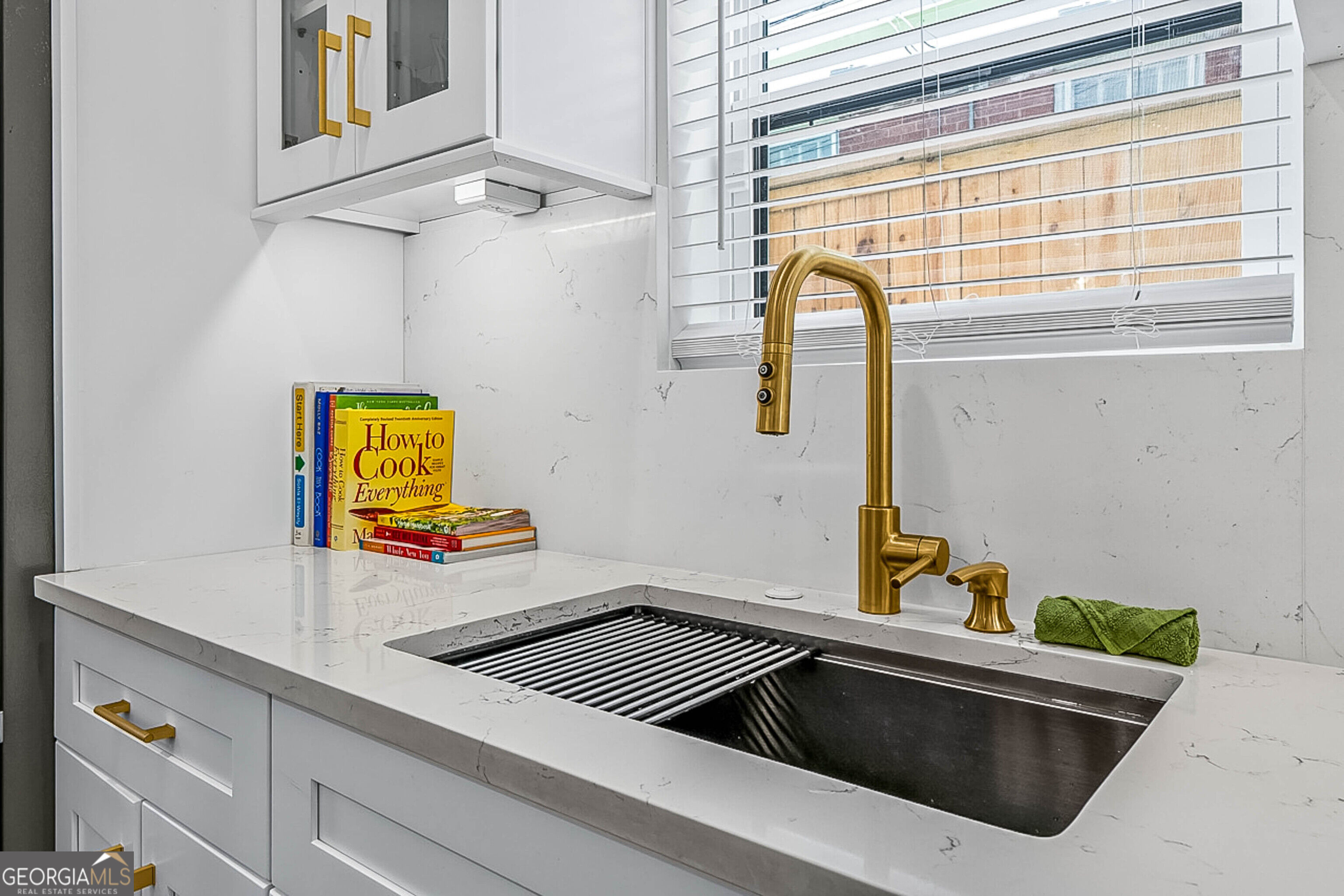 337 Pine Street Ne # B Property Photo 17