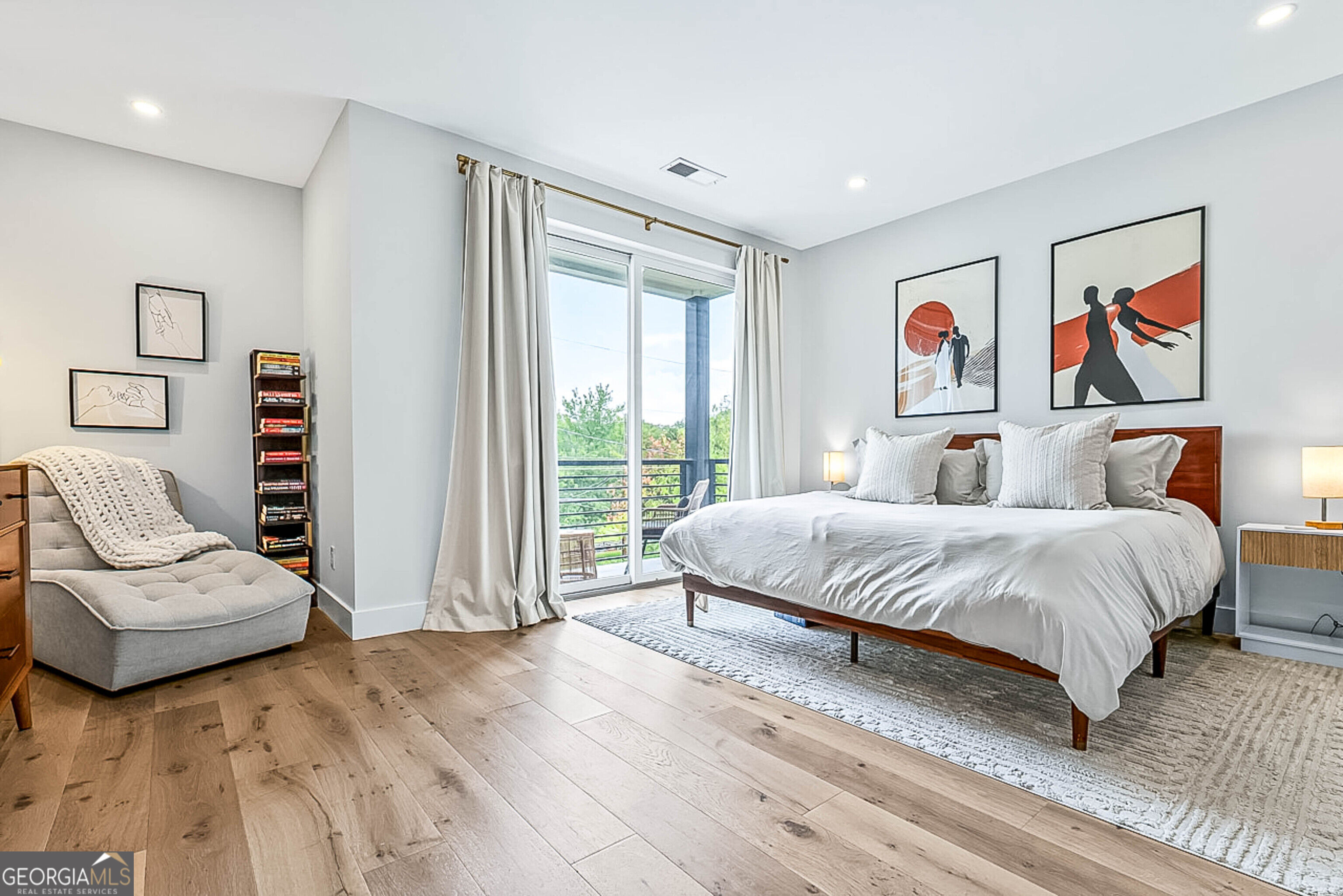 337 Pine Street Ne # B Property Photo 23