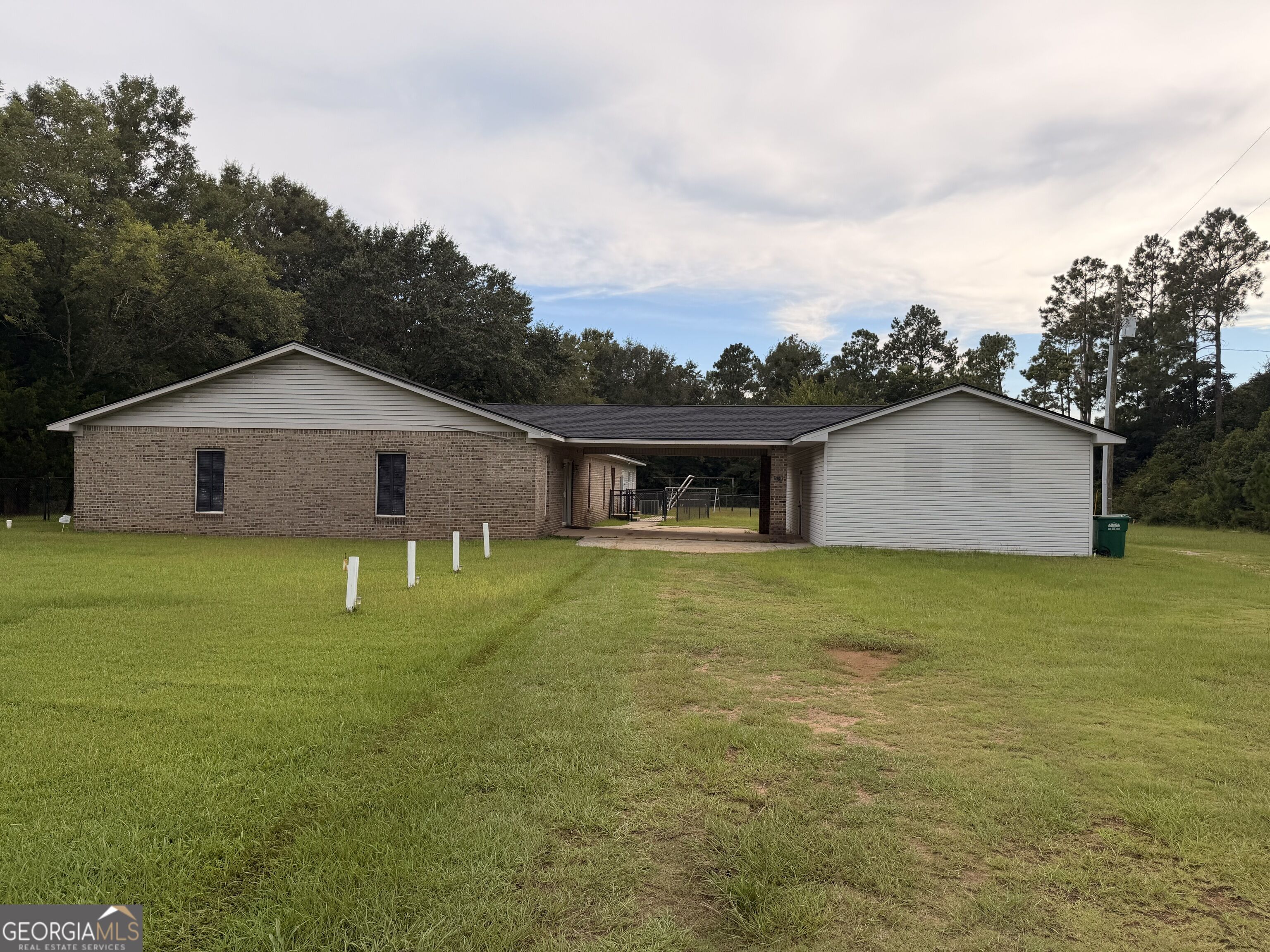 2340 Albany Highway Property Photo 1