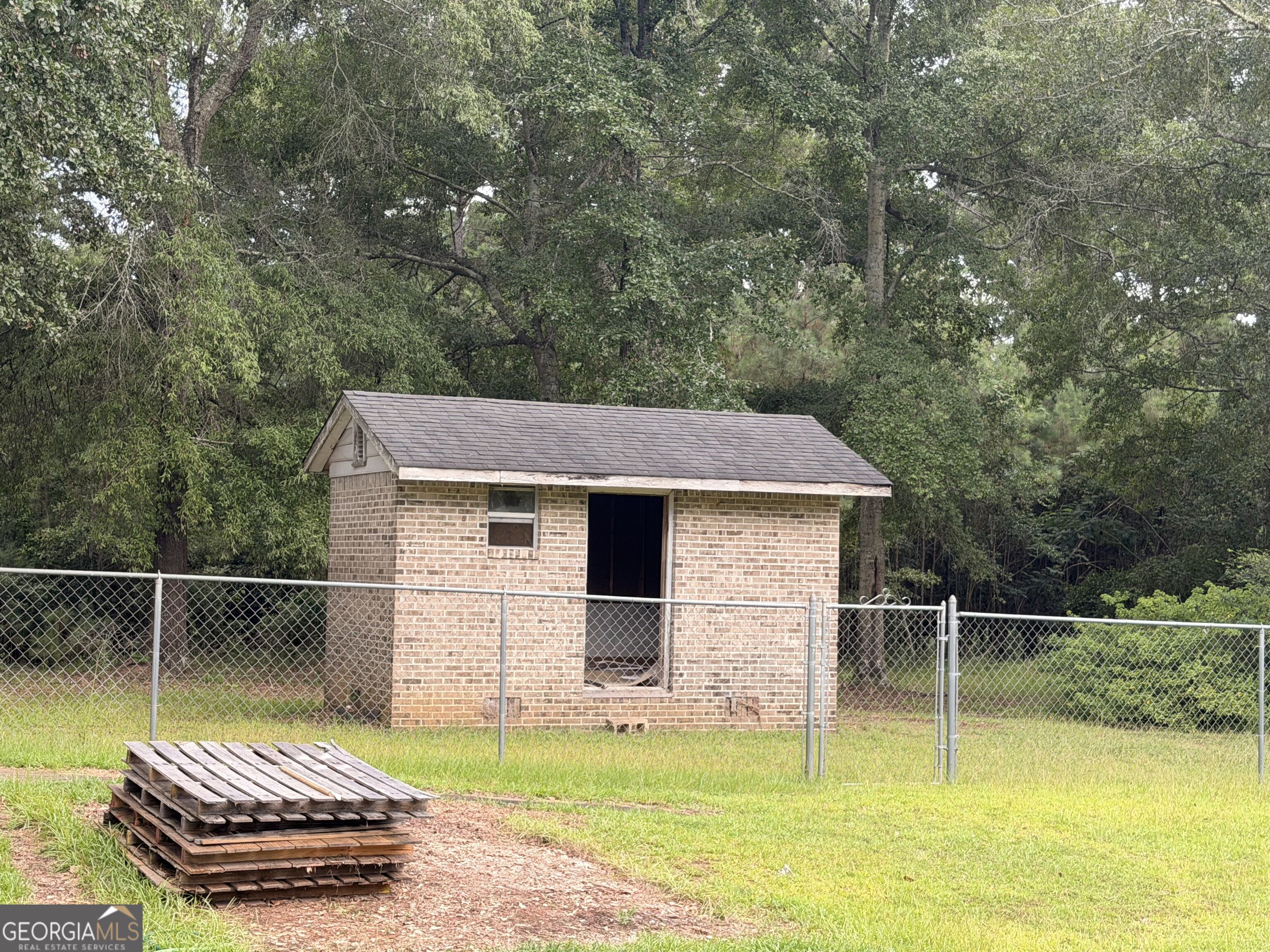 2340 Albany Highway Property Photo 14