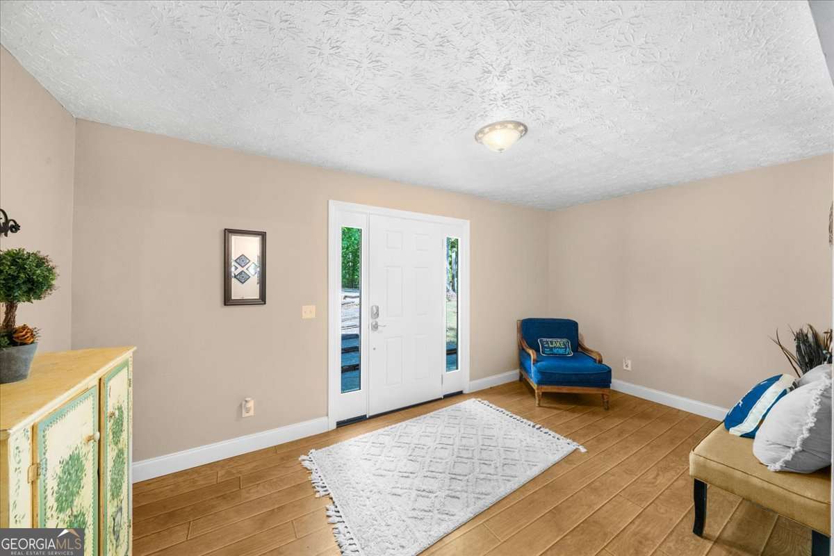 9670 Lee Circle Property Photo 10
