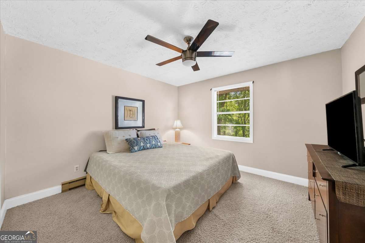 9670 Lee Circle Property Photo 12