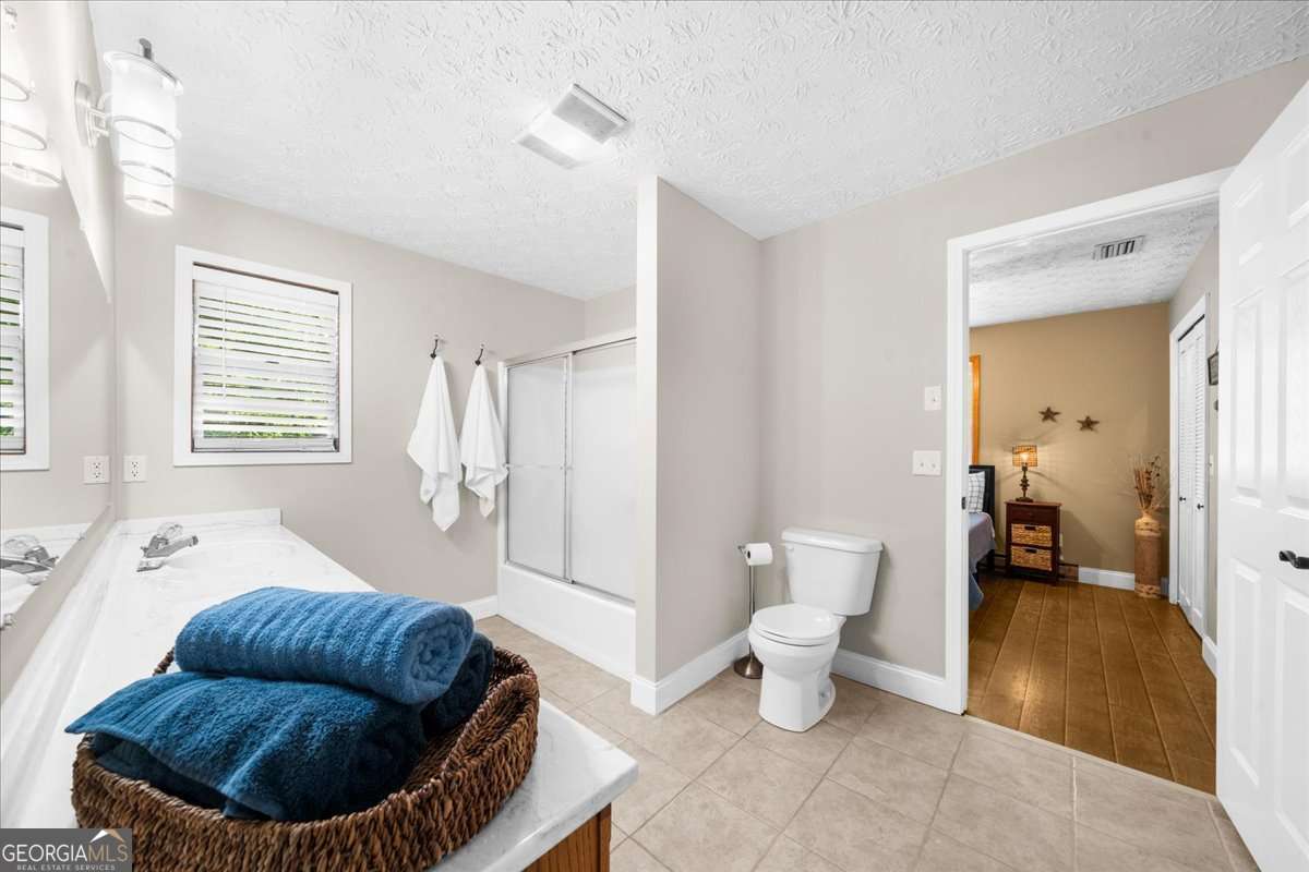 9670 Lee Circle Property Photo 13