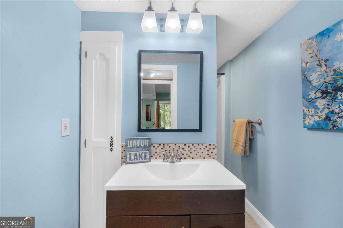 9670 Lee Circle Property Photo 23