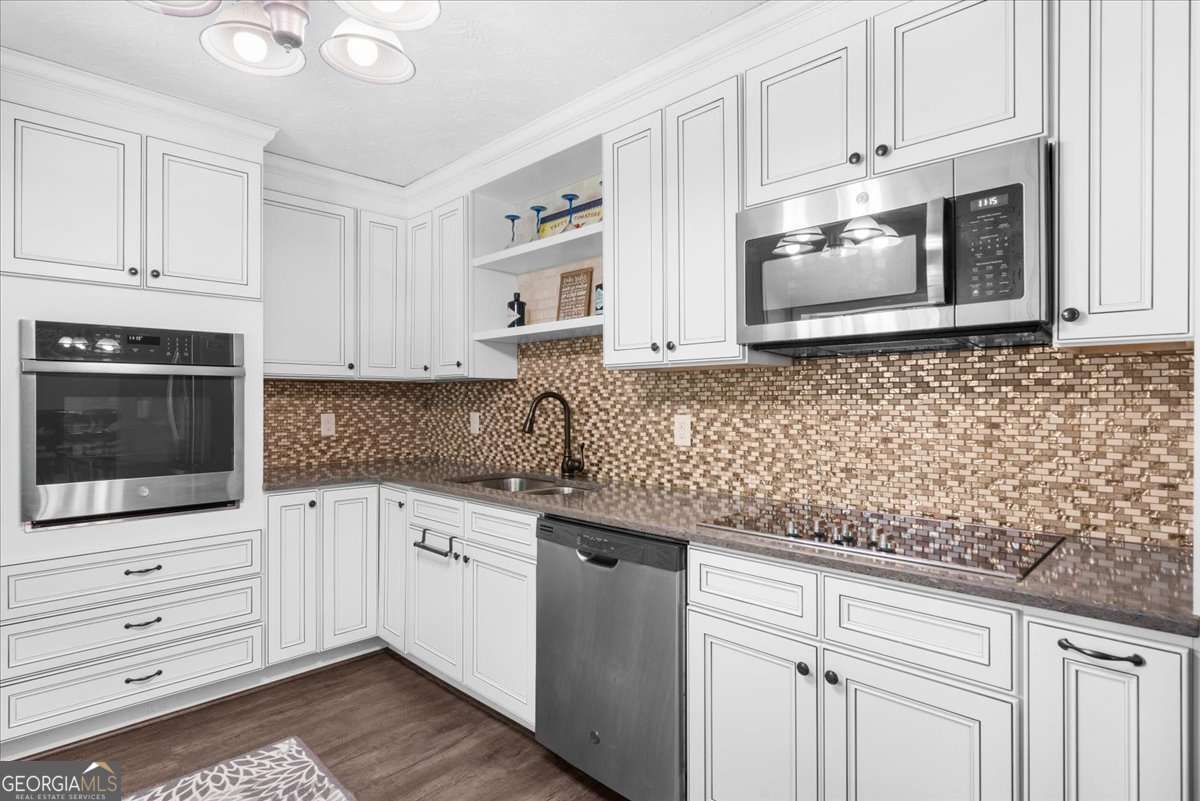 9670 Lee Circle Property Photo 28