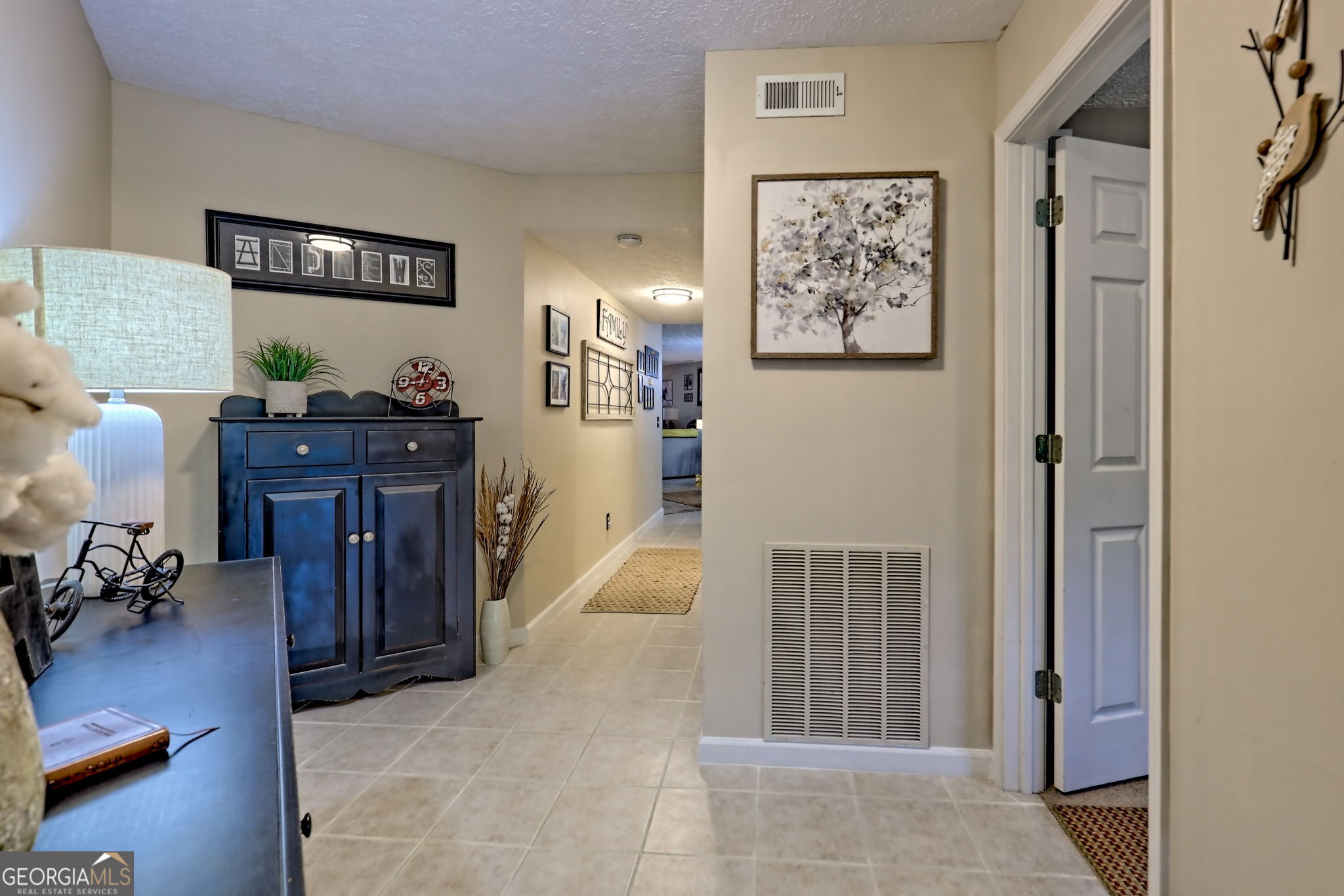 300 Ginger Creek Lane Property Photo 5