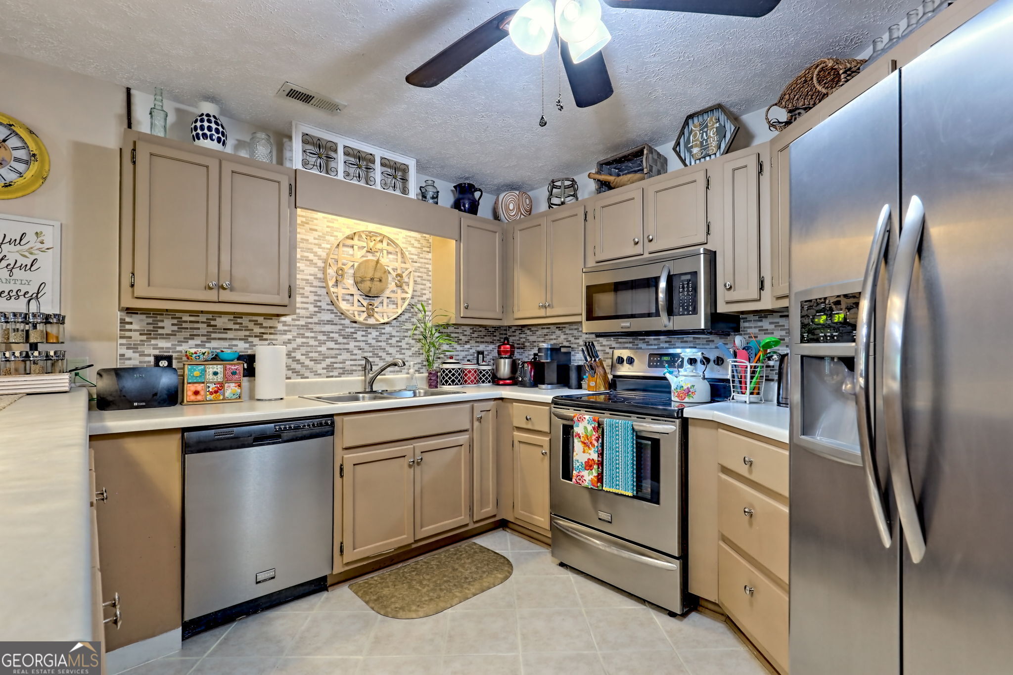 300 Ginger Creek Lane Property Photo 8