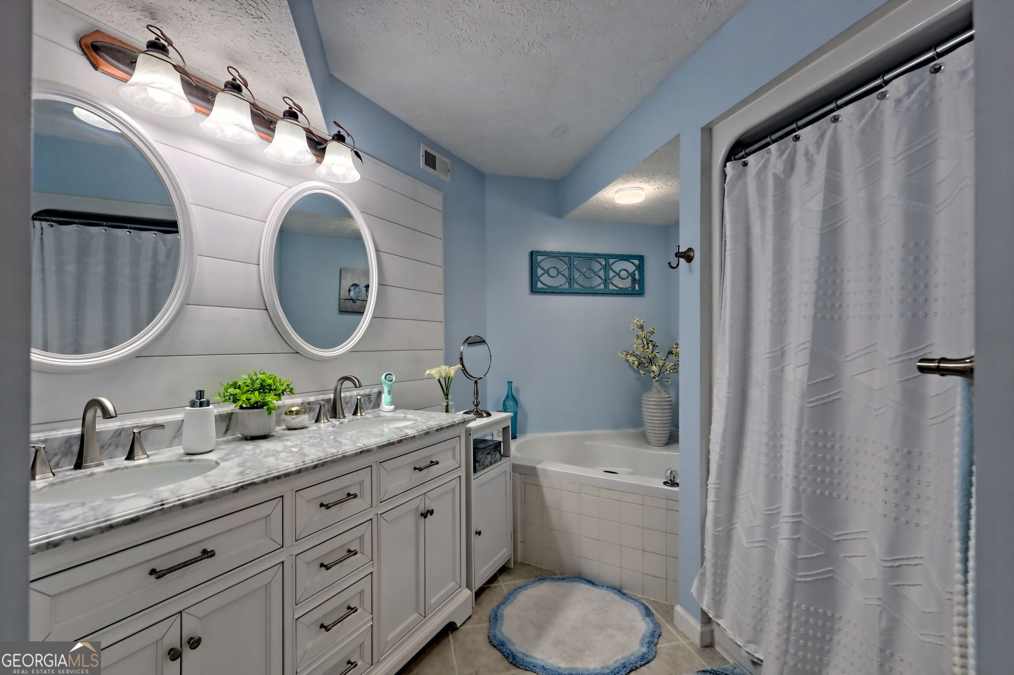 300 Ginger Creek Lane Property Photo 25