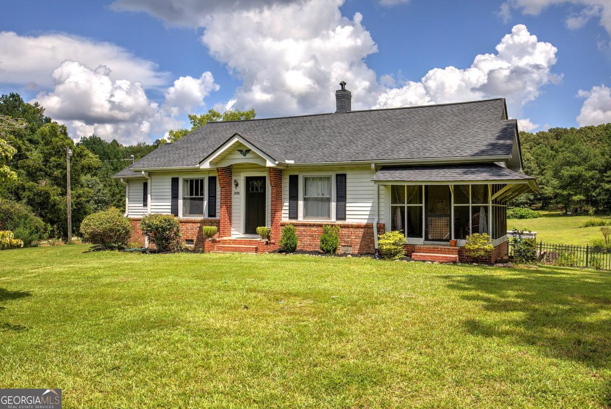2135 Bellview Road Property Photo 2
