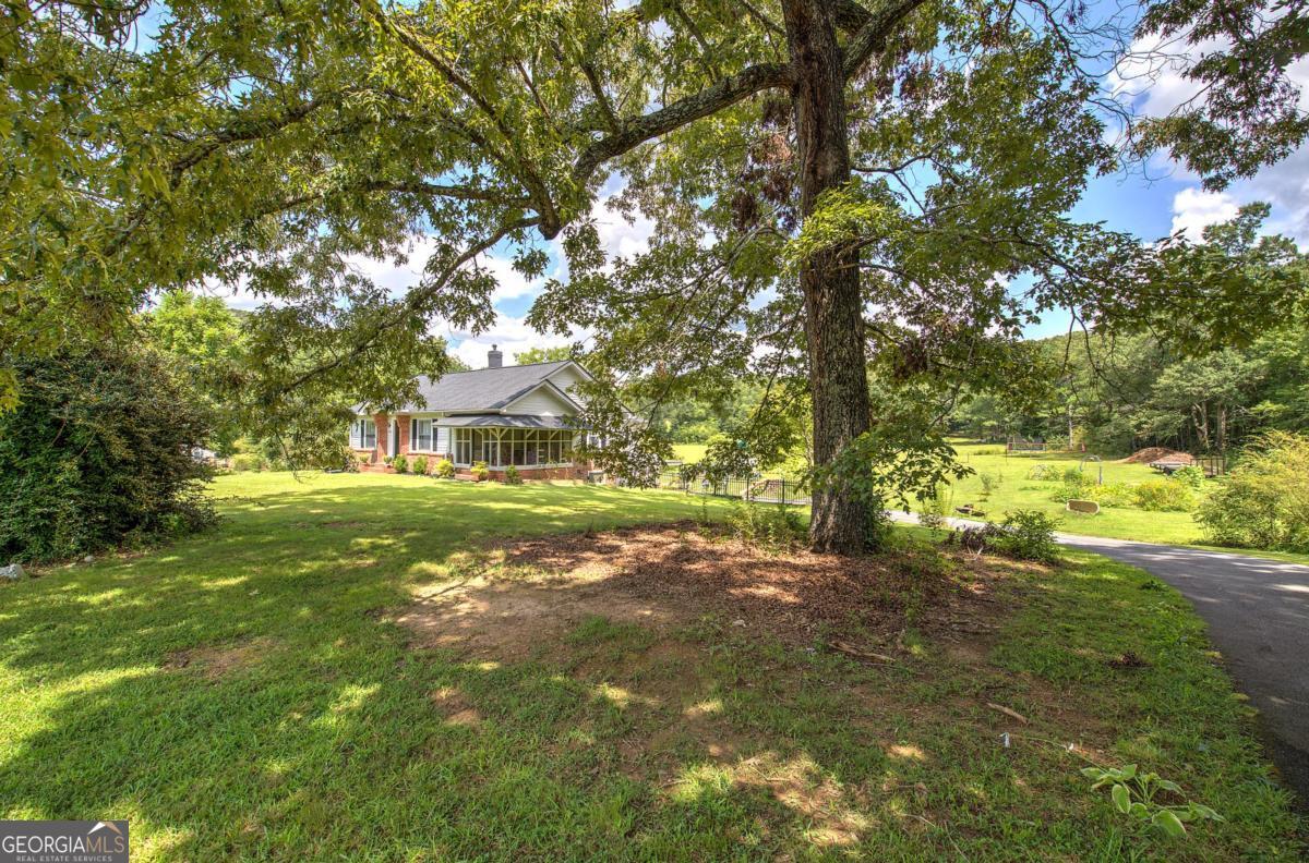 2135 Bellview Road Property Photo 5