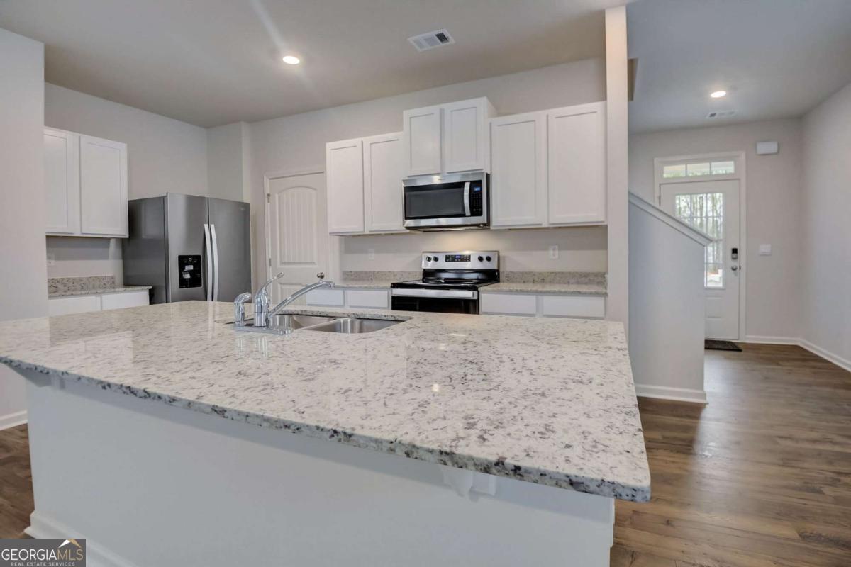 88 Shadwood Place Property Photo 6