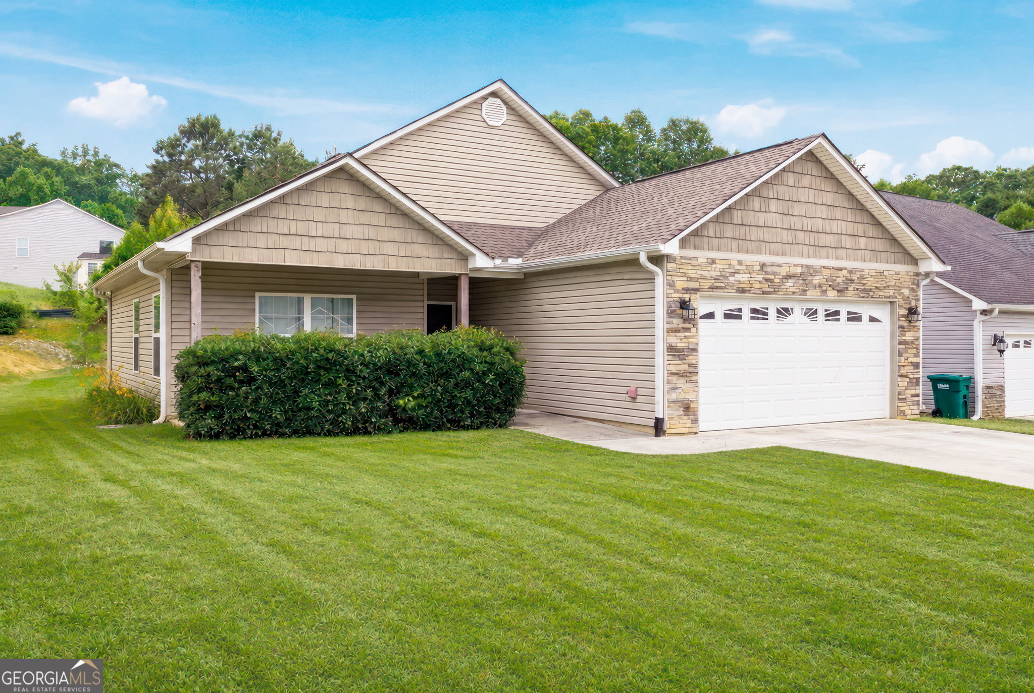 540 Highland Pointe Drive Property Photo 1