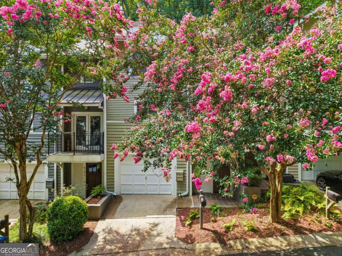 749 Hillpine Terrace Ne Property Photo 1