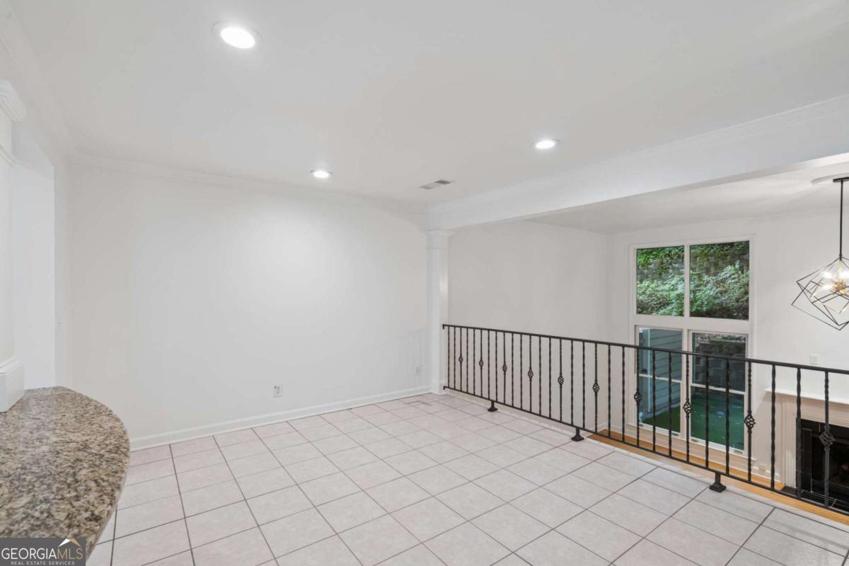 749 Hillpine Terrace Ne Property Photo 11