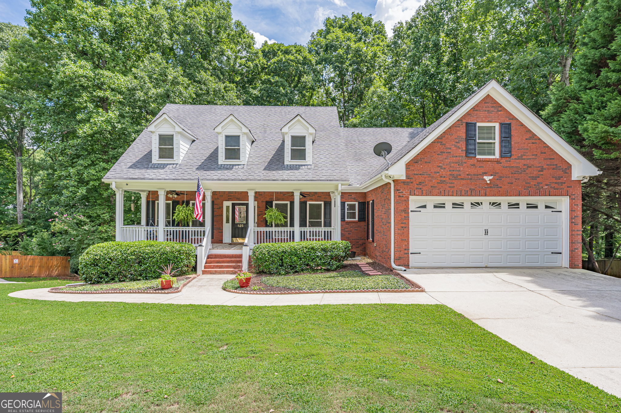 825 Harvest Lane Property Photo 1