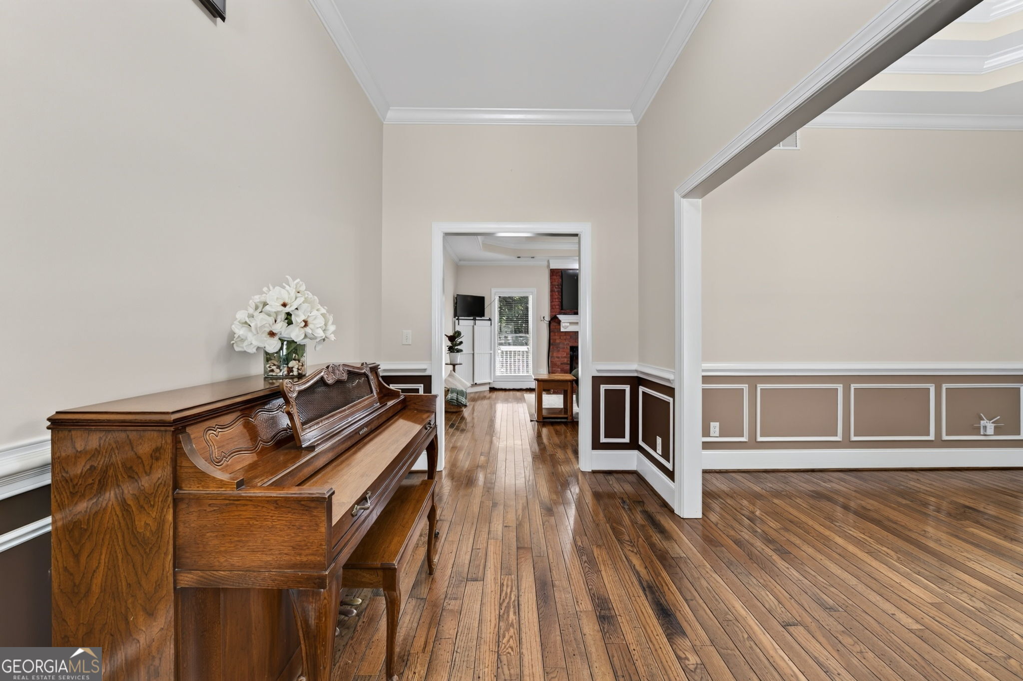 825 Harvest Lane Property Photo 4