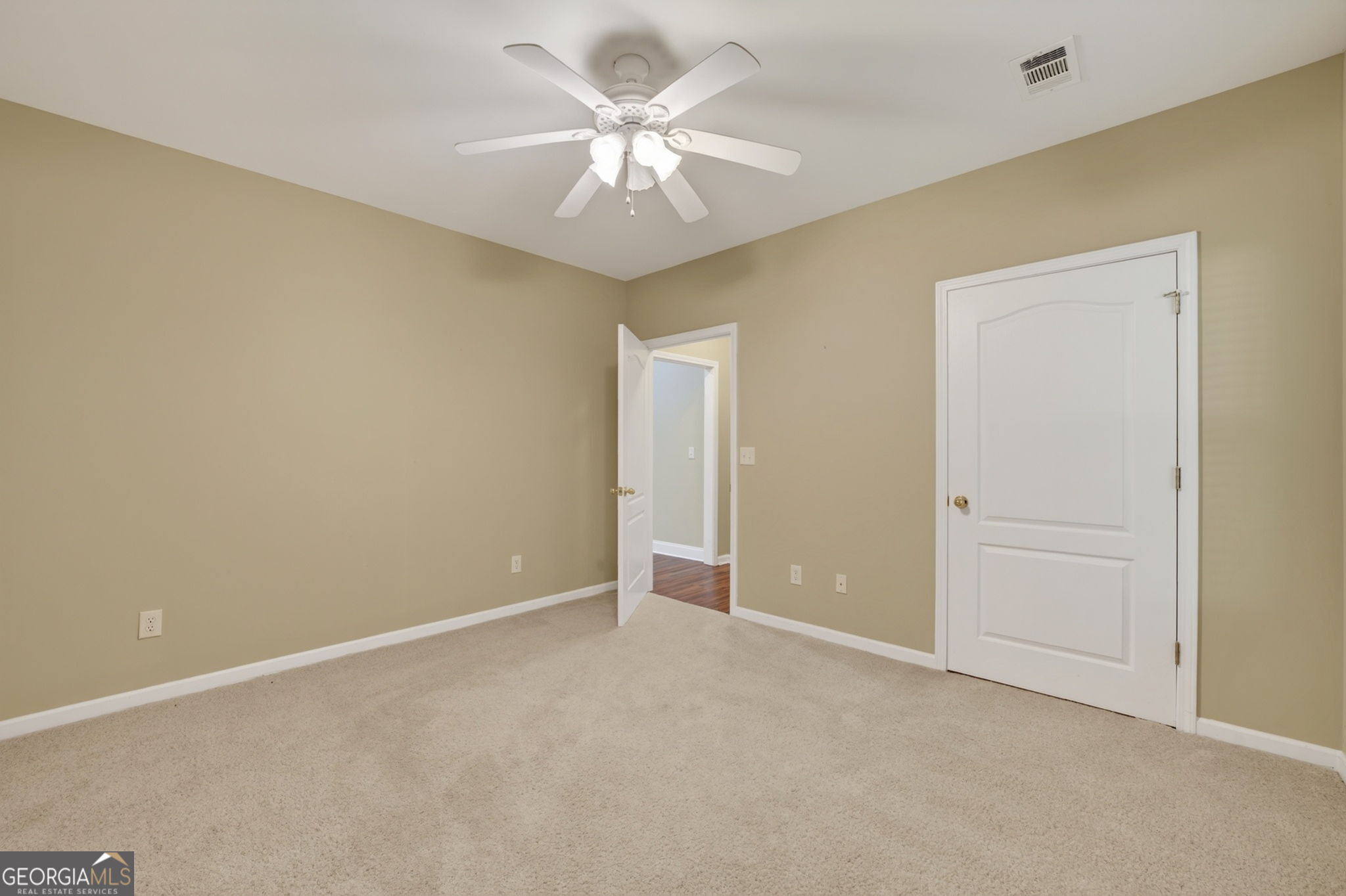 825 Harvest Lane Property Photo 32
