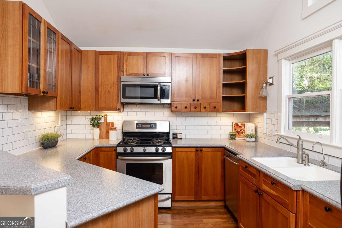 152 Murray Hill Avenue Ne Property Photo 10