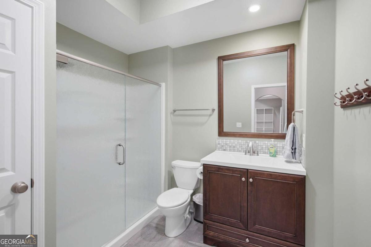4305 Ashworth Drive Property Photo 38