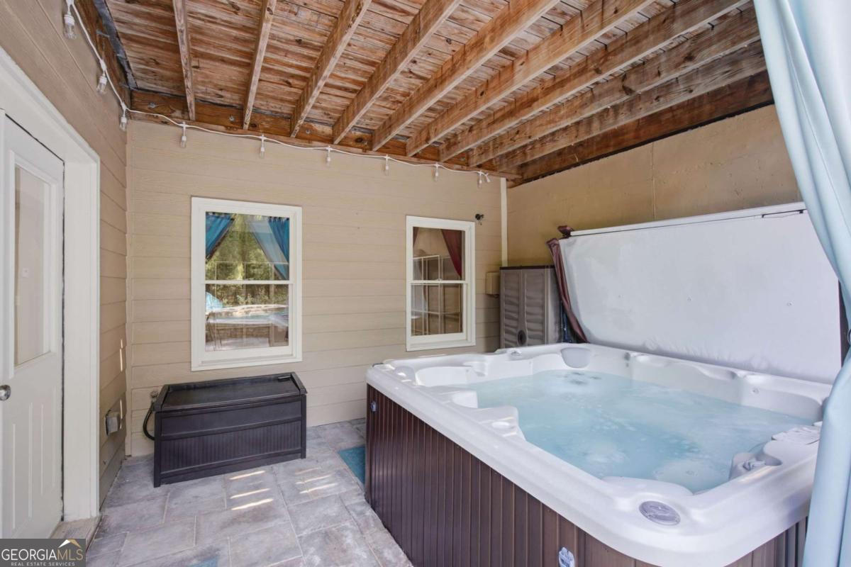 4305 Ashworth Drive Property Photo 44