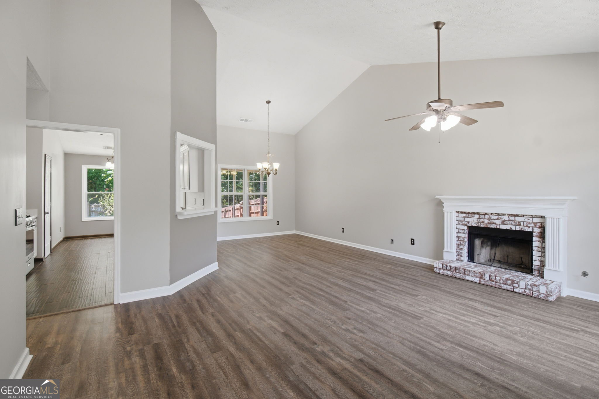 6078 Hillsdale Circle Property Photo 8