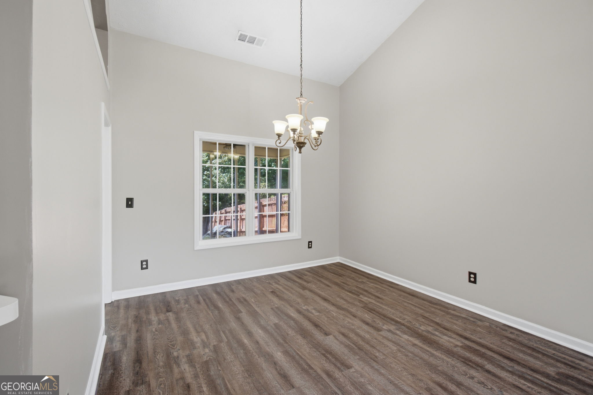 6078 Hillsdale Circle Property Photo 10