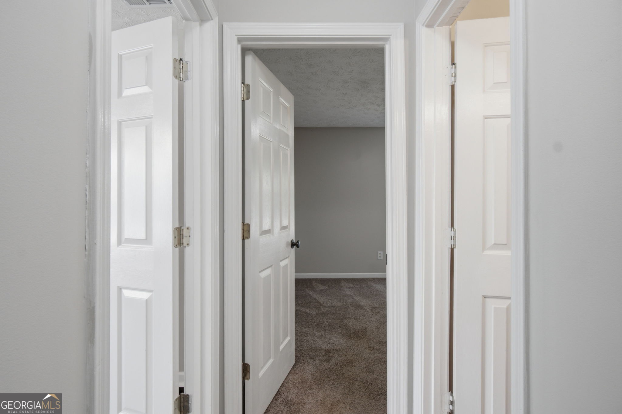 6078 Hillsdale Circle Property Photo 26