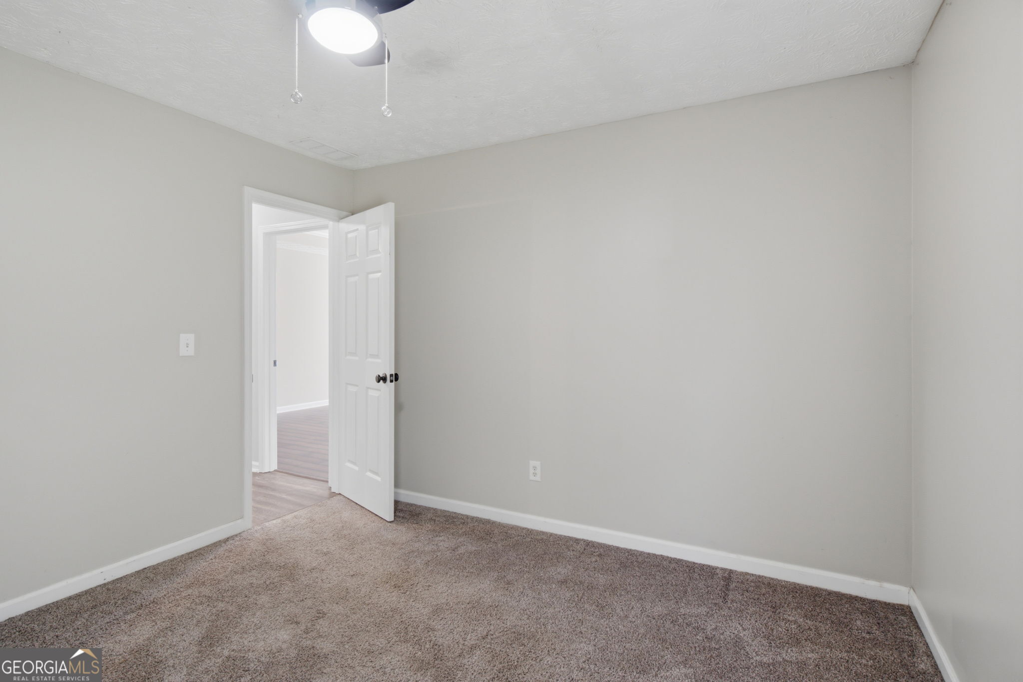 6078 Hillsdale Circle Property Photo 29