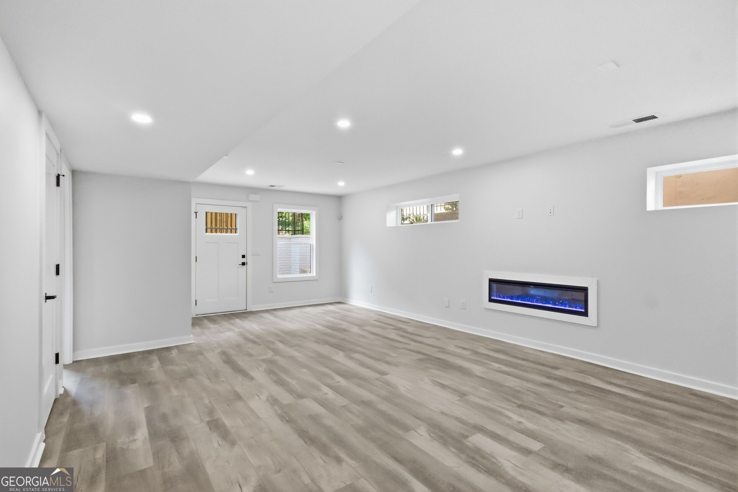 1447 Skyhaven Road Se Property Photo 13
