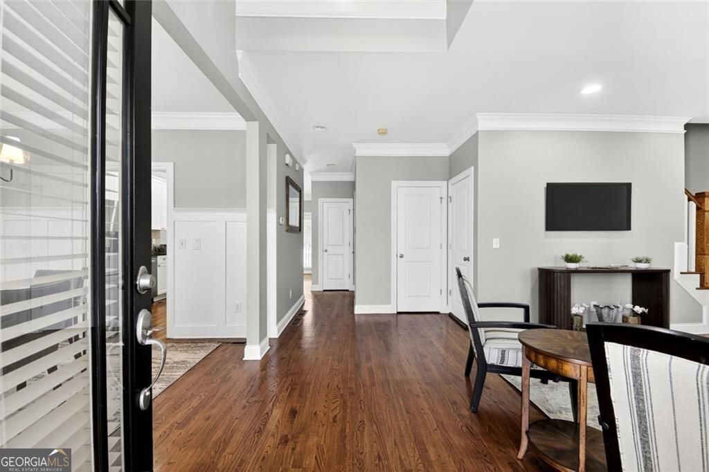 1613 Dupont Commons Drive Nw Property Photo 4