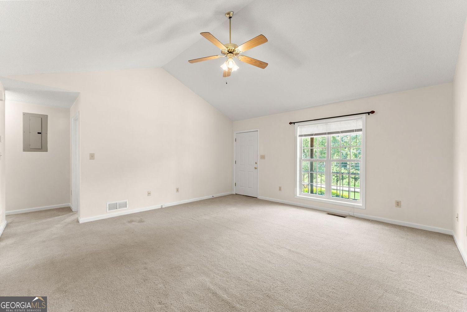5740 Thompson Bridge Road Property Photo 9
