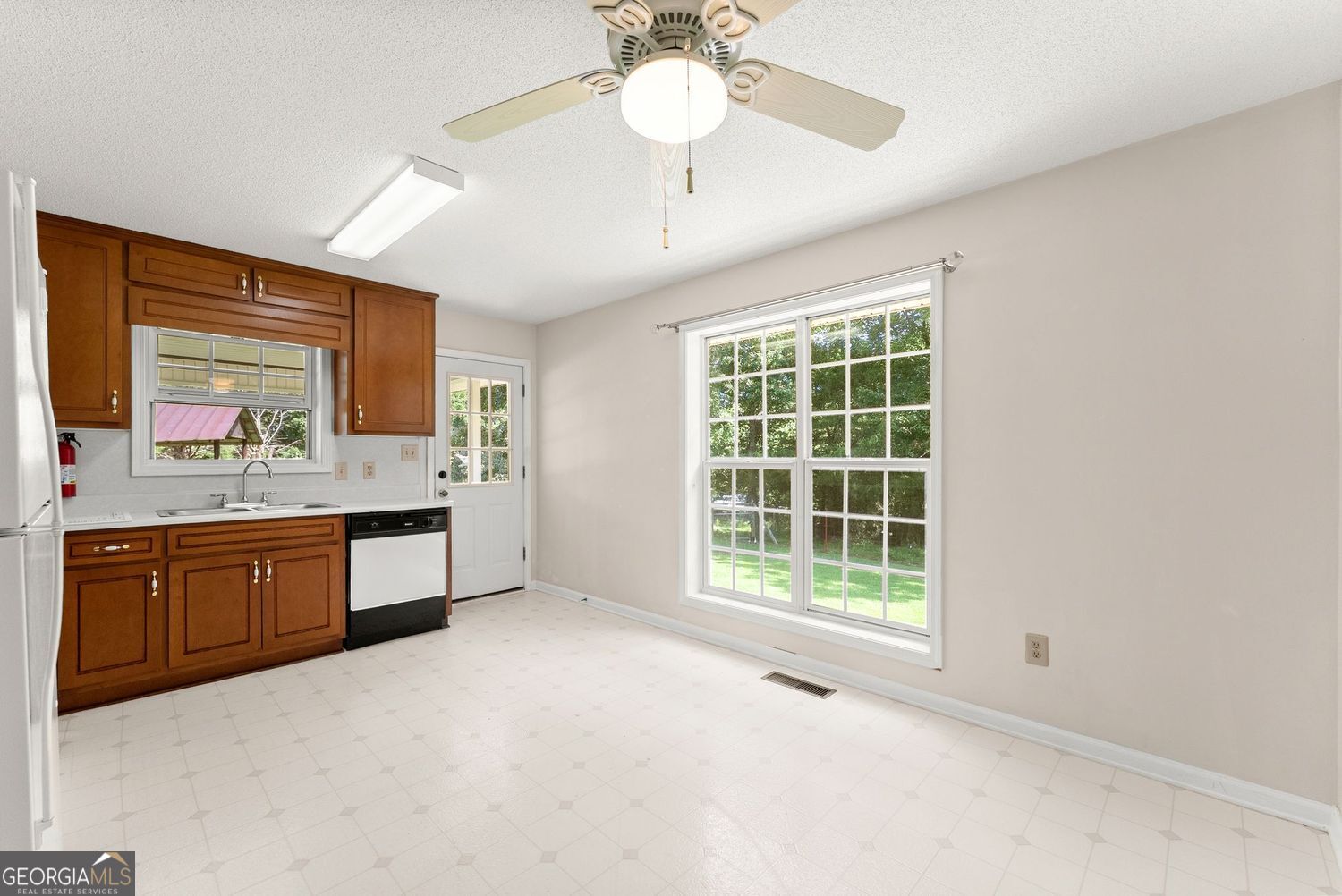 5740 Thompson Bridge Road Property Photo 11