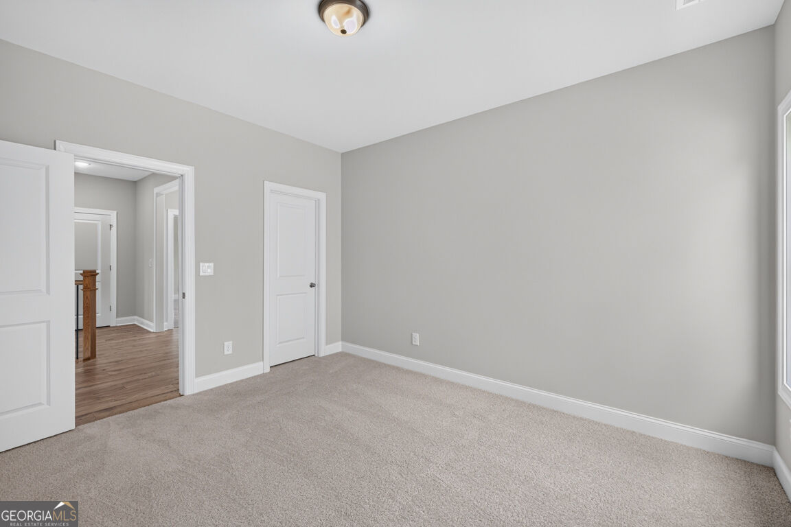 922 Homepark Circle Property Photo 35