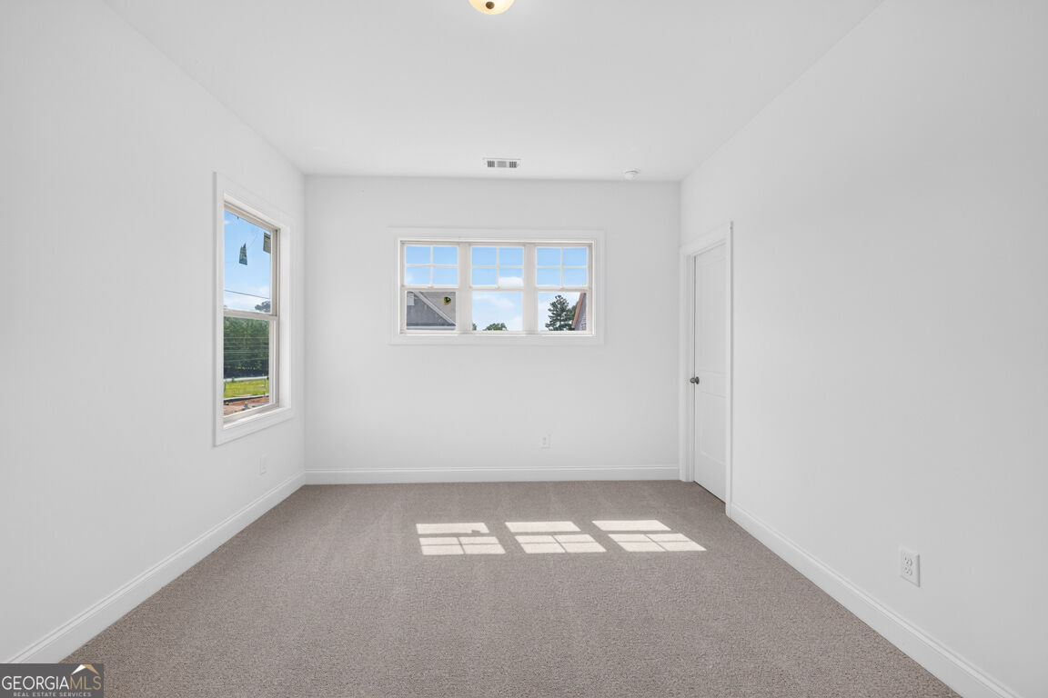 982 Homepark Circle Property Photo 22