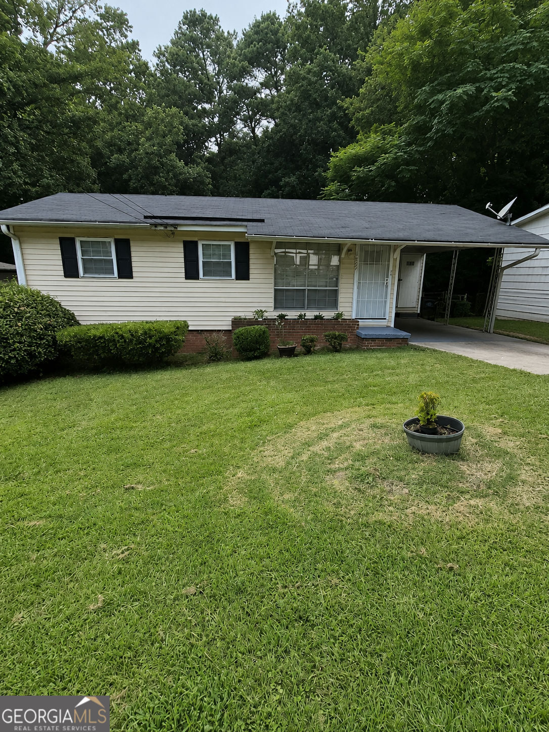 1995 Phillips Drive SE Property Photo 1