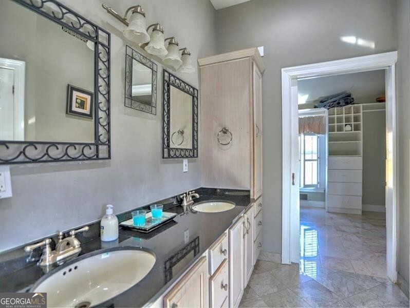 3932 Shoemaker Court Property Photo 15