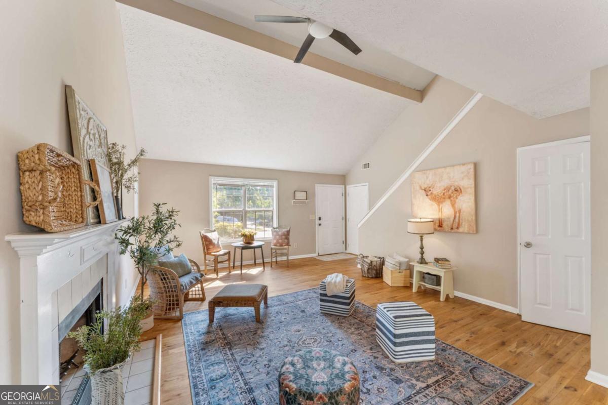 1047 Kennesborough Road Nw Property Photo 4