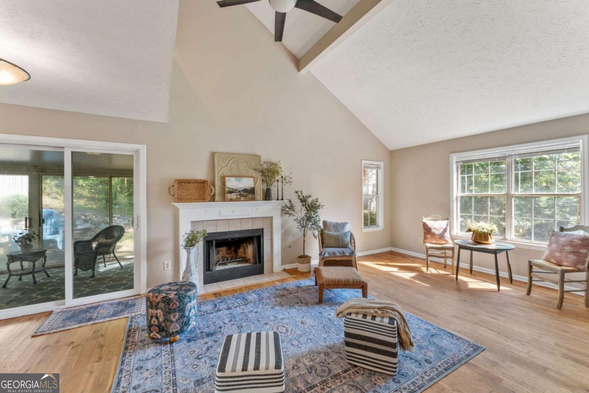 1047 Kennesborough Road Nw Property Photo 5