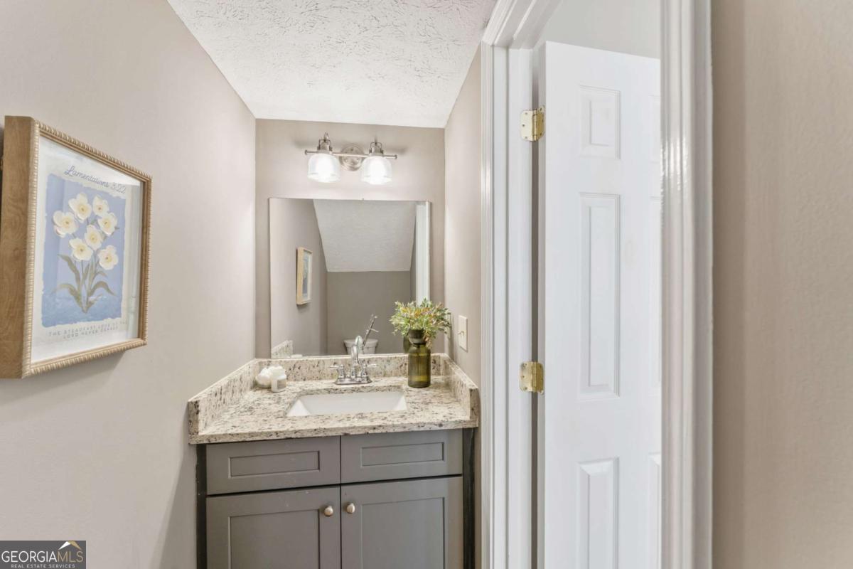 1047 Kennesborough Road Nw Property Photo 6