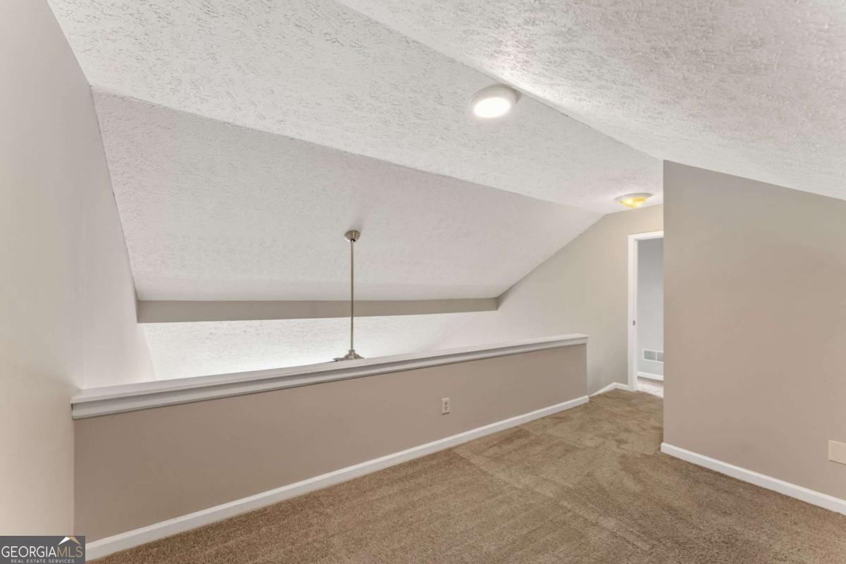 1047 Kennesborough Road Nw Property Photo 15