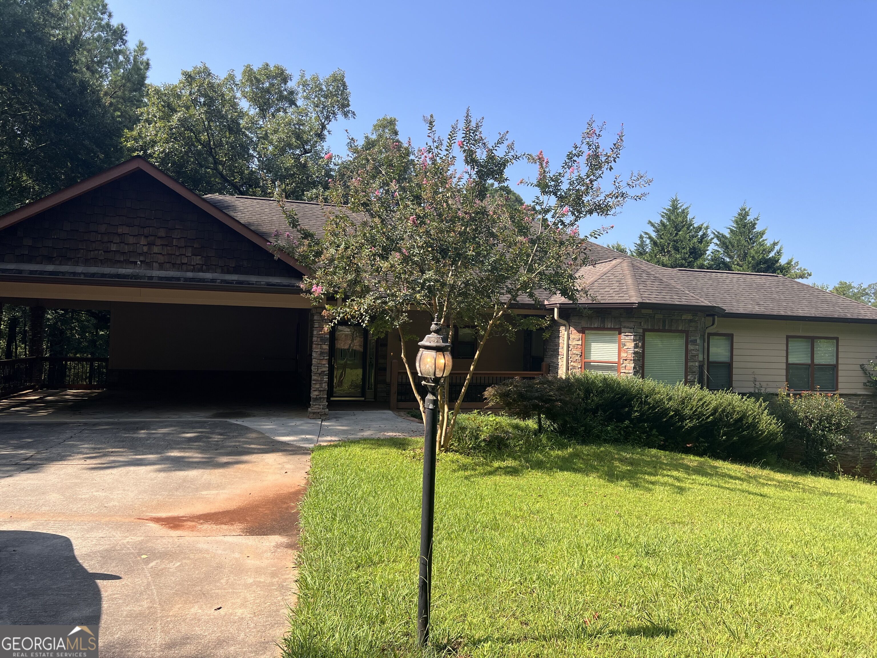 7505 Whitmire Road Property Photo 1