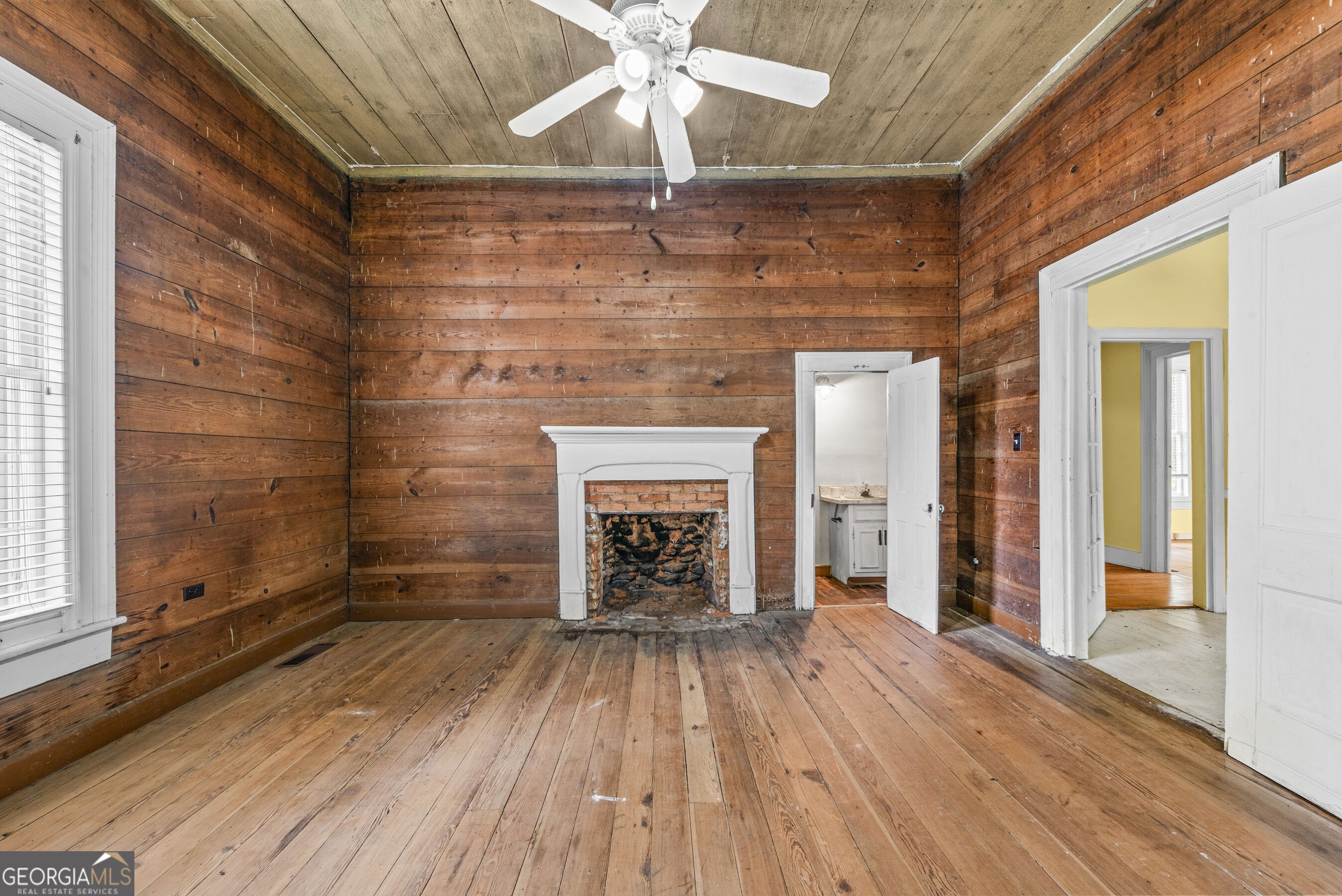 1047 Dixie Road Property Photo 10